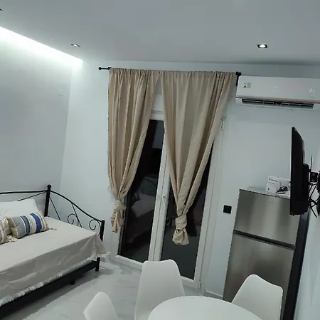 Alexander Luxury & Apartamento *